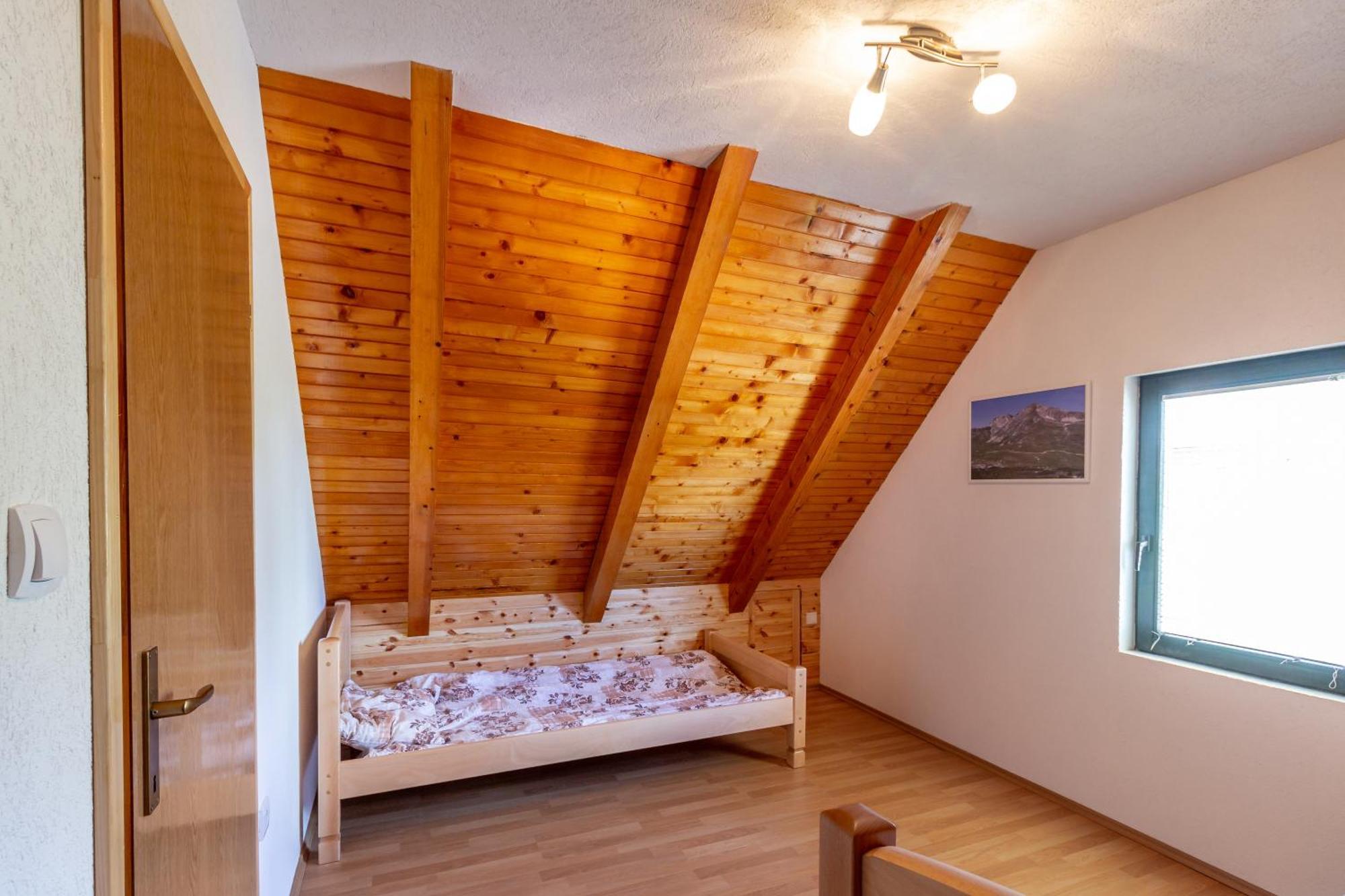 Guesthouse Wolf Žabljak Esterno foto