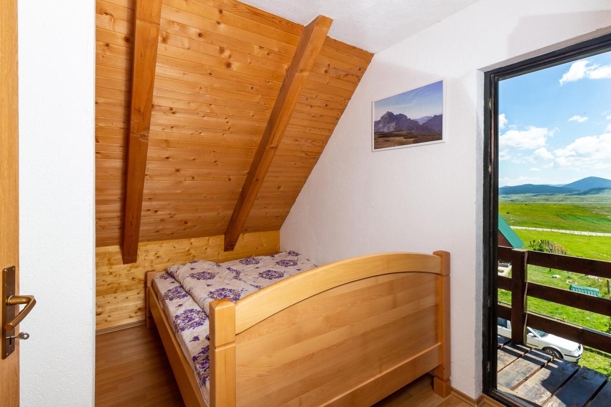 Guesthouse Wolf Žabljak Esterno foto