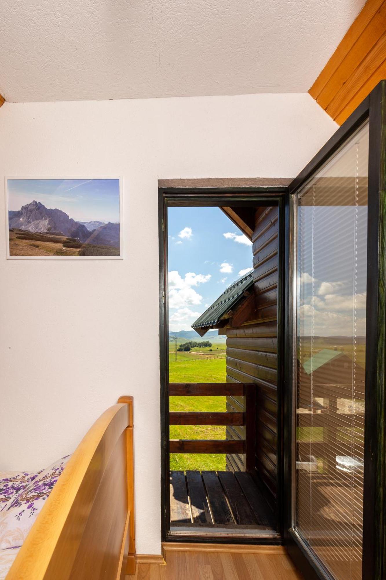 Guesthouse Wolf Žabljak Esterno foto